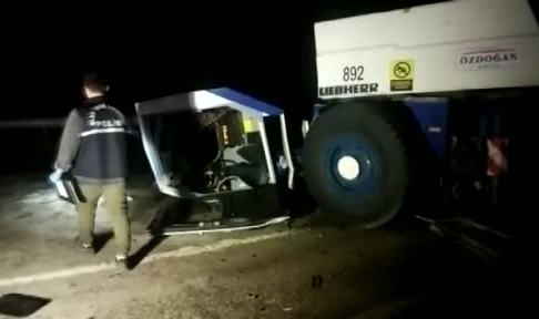 Rampadan inen vinç devrildi! 1 ölü, 1 yaralı