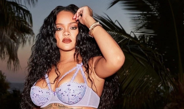 Rihanna iç çamaşırı markasının CEO'luk görevinden ayrıldı