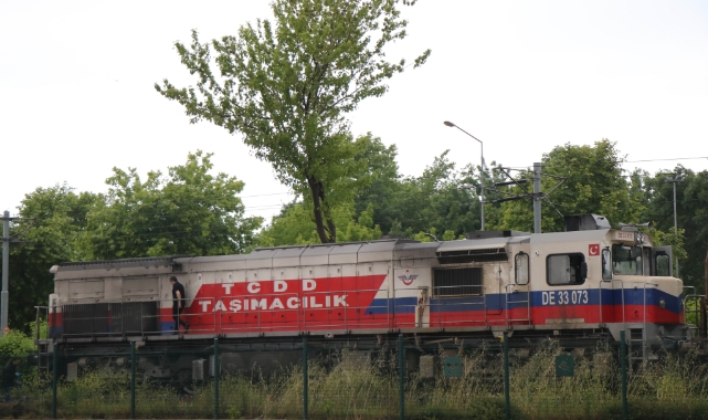 Samsun'da yük treni yaşlı adama çarptı!