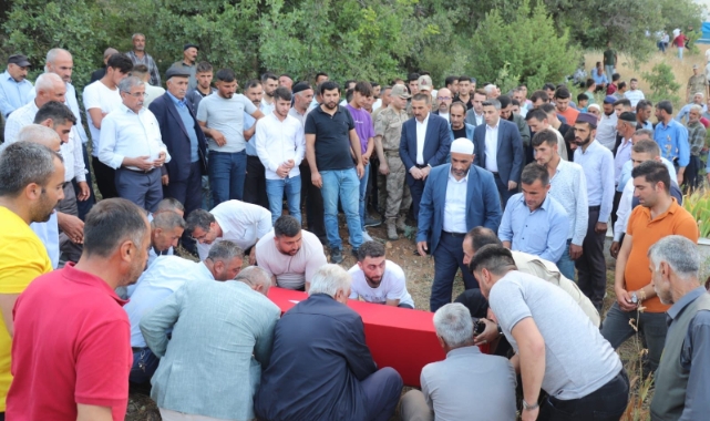 Şehit güvenlik korucusu son yolculuğuna uğurlandı