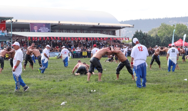 Sekapark Yağlı Güreşlerinde başpehlivanları belli oldu