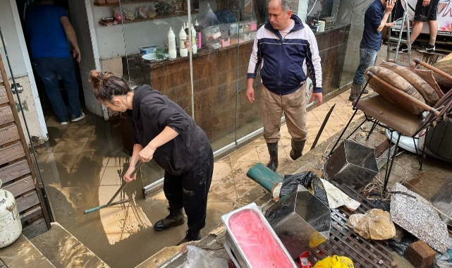 Sel suları çekildi, acı manzara ortaya çıktı