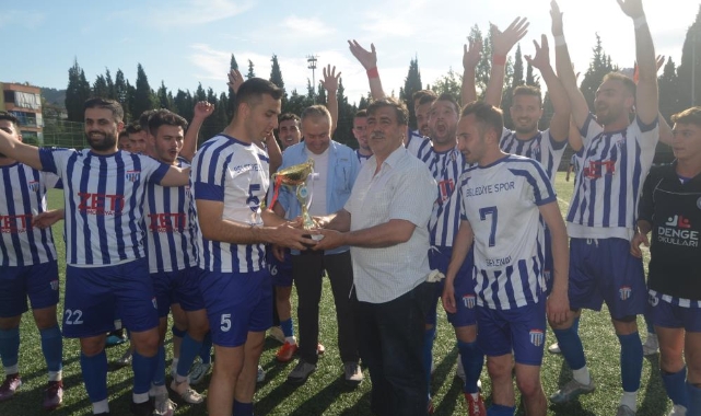 Selendi Belediyespor 31 yıl sonra ilk şampiyonluğunu yaşadı