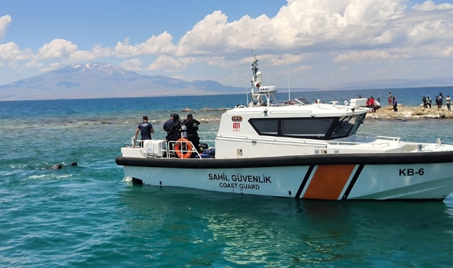 Serinlemek için girdikleri gölde boğuldular