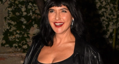 Şevval Sam aşık