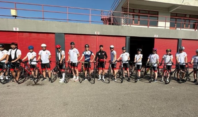 Short Track Milli Takımı enerji depoluyor