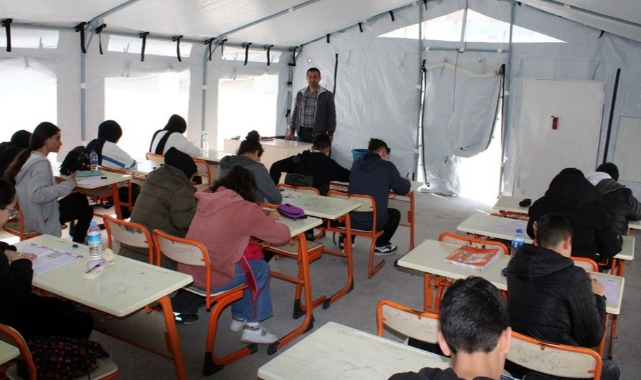 Sınava girecek depremzede öğrenciler için ulaşım desteği