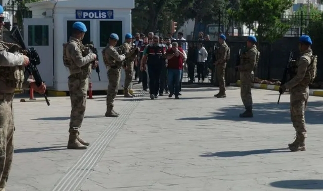 Sınır kapısında "rüşvet" iddiası! 10 gözaltı