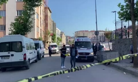 Sokak ortasında silahlı saldırı! 1 ölü