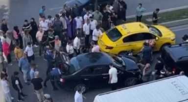 Sürücü kazadan sonra koşarak kaçtı