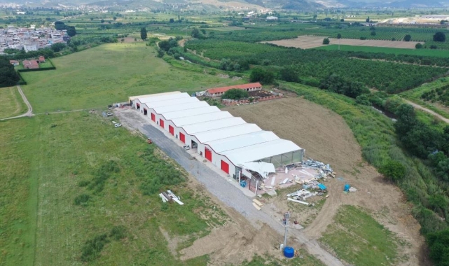Tarım arazilerindeki fabrikalar havadan görüntülendi