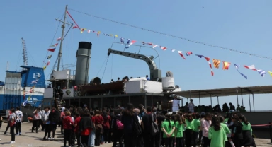 TCG Nusret Müze Gemisi’ne Samsun’da ziyaretçi akını
