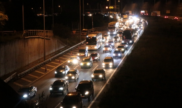 TEM’in Bolu geçişinde trafik durma noktasına geldi