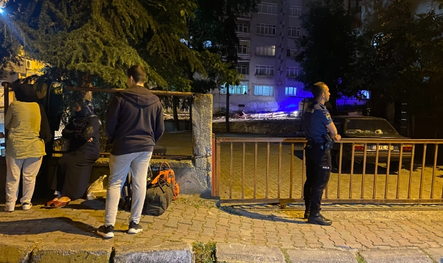 Temeli kazılan inşaatta toprak kaydı!