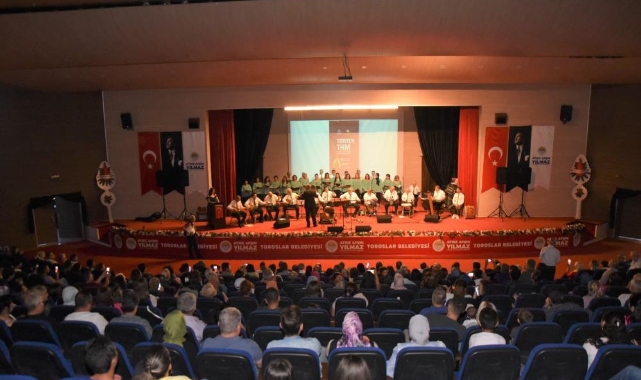 TORTEK Türk Halk Müziği Korosu büyük beğeni topladı
