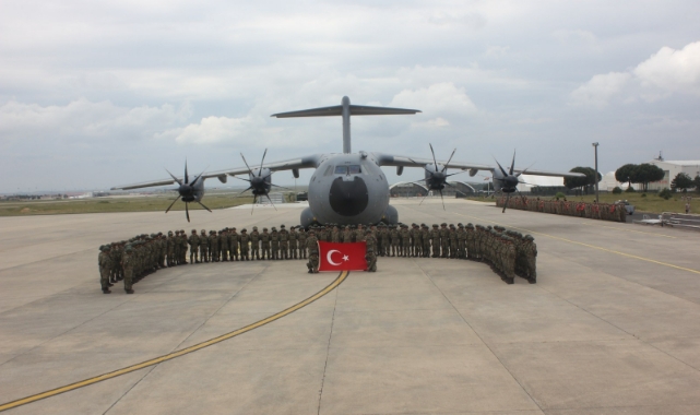 Türk askerinden Kosova'ya takviye sürüyor