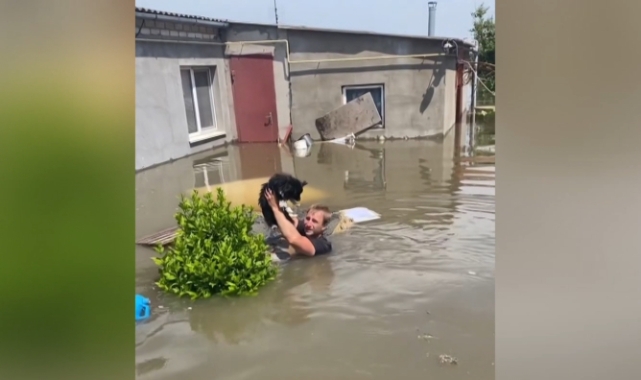 Ukraynalı boksör, sel bölgesine yardıma koştu