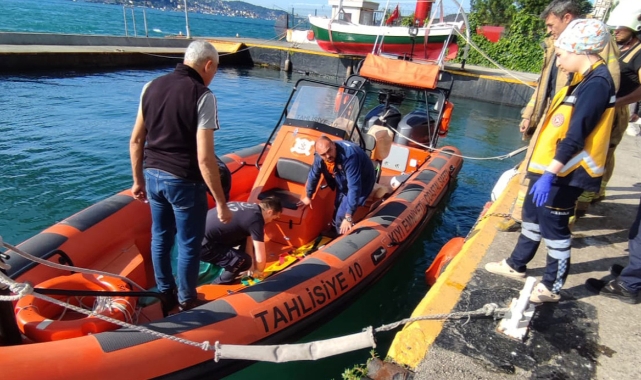 Üsküdar'da bir çocuk denize düştü