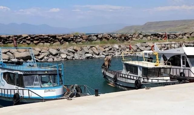 Van Gölü’nde su seviyesi düşüyor!
