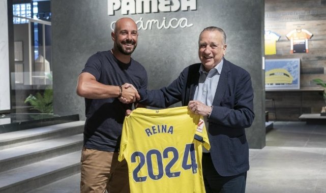 Villarreal, 40 yaşındaki kaleci Reina'nın sözleşmesini uzattı