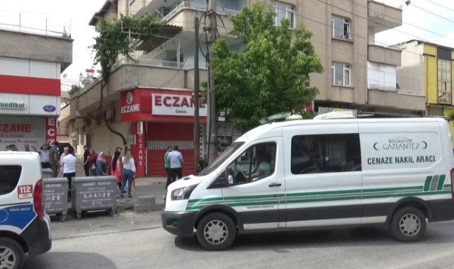 Yaşlı kadın evinde ölü bulundu