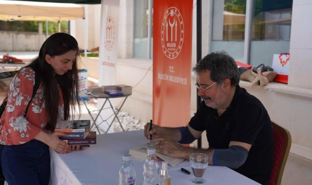 Yazar Ahmet Ümit Bilecik'te okuyucularıyla buluştu