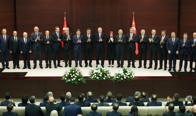 Yeni bakanlar görevlerine başlıyor