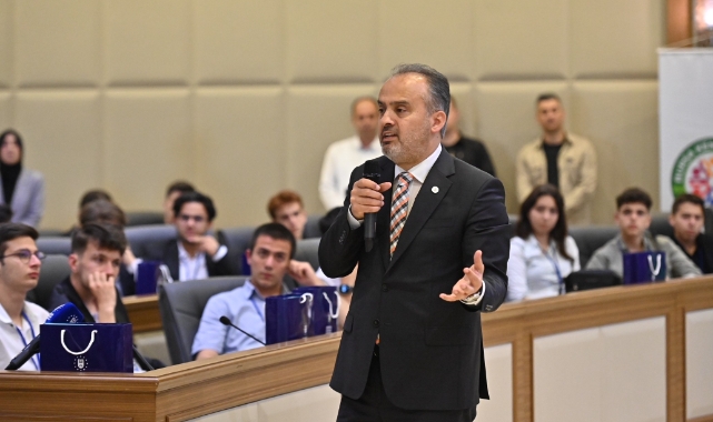 Yerel ve ulusal sorunlara genç bakış