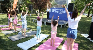 Yoga tutkunları Nilüfer’de buluştu