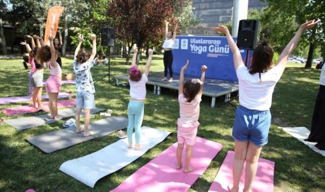 Yoga tutkunları Nilüfer’de buluştu