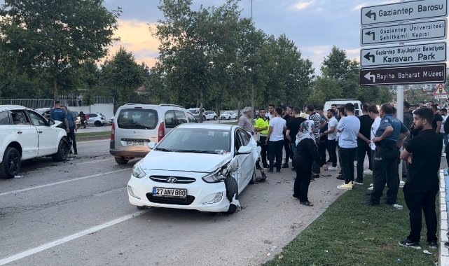 Zincirleme trafik kazası! 3’ü çocuk 7 yaralı