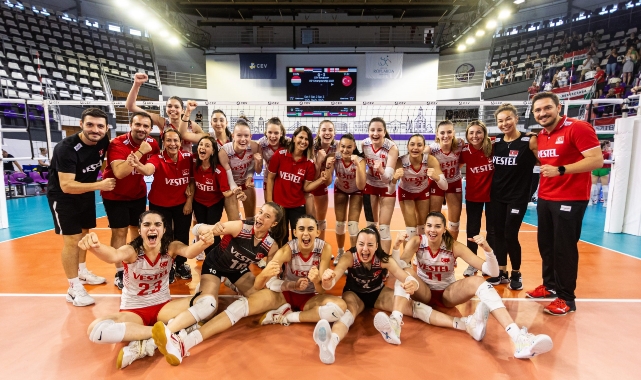 17 Yaş Altı Voleybol Kız Milli Takımı, yarı finalde