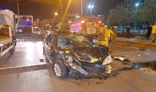 3 araca çarpan otomobil takla attı: 4 yaralı