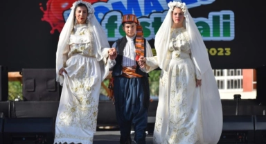 300 yıllık Elmalı gelinliği defileye çıktı