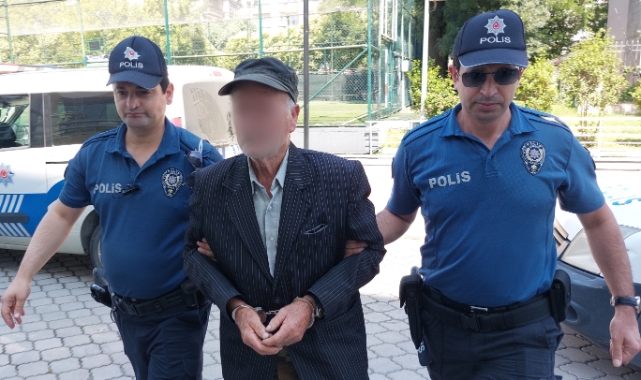 81 yaşındaki adam 2 komşusunu bıçakladı