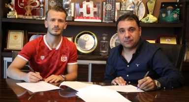 Abdulkadir Parmak resmen Sivasspor’da