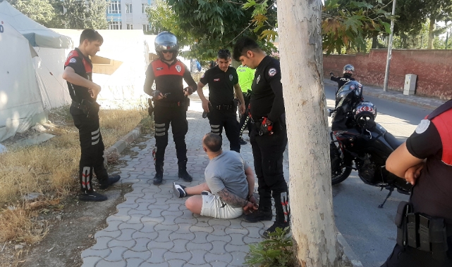 Ağabeyini yakalanınca tabancayla rastgele ateş açtı