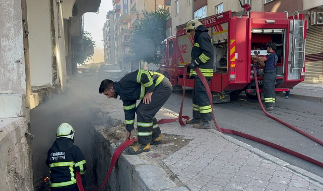 Ağır hasarlı 7 katlı binada katında yangın