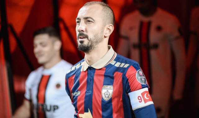 Ahmet İlhan Özek Altınordu’ya veda etti