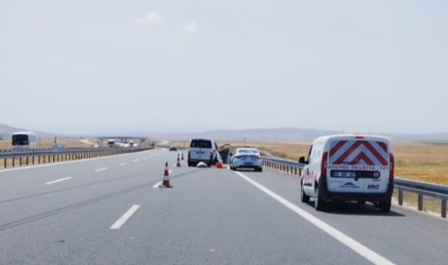 Aksaray'da minibüs otomobile çarptı: 7 yaralı