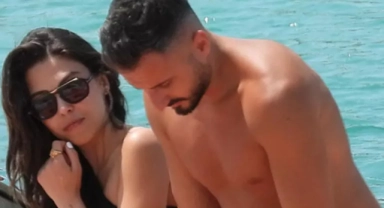 Aksüyek'in yeni sevgilisi futbolcu