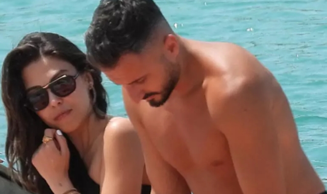 Aksüyek'in yeni sevgilisi futbolcu