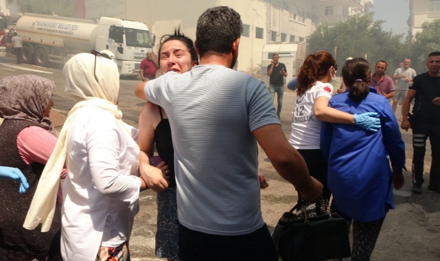Alevlerin sardığı 5 katlı binada can pazarı!