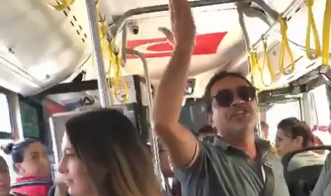 Antalya'da halk otobüsünde klima tartışması