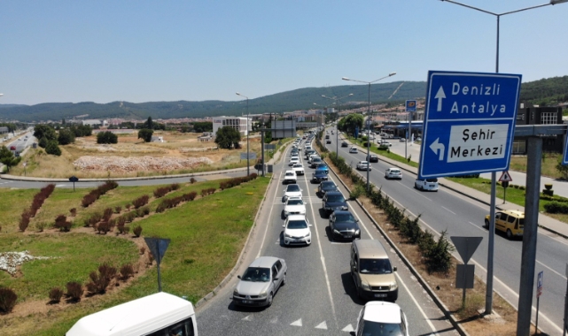 Araç kuyruğunun ucu sonu yok