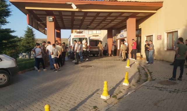 Arazi kavgası kanlı bitti! 2 asker yaralı