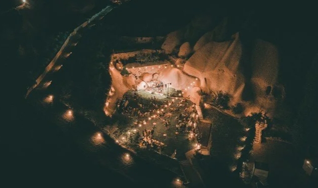 Argos in Cappadocia'nın Vadi Yaz Konserleri Yeni Türkü ile sürüyor