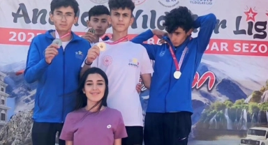 Aşkaleli atletler madalyaları topladı