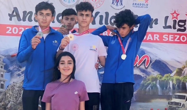 Aşkaleli atletler madalyaları topladı