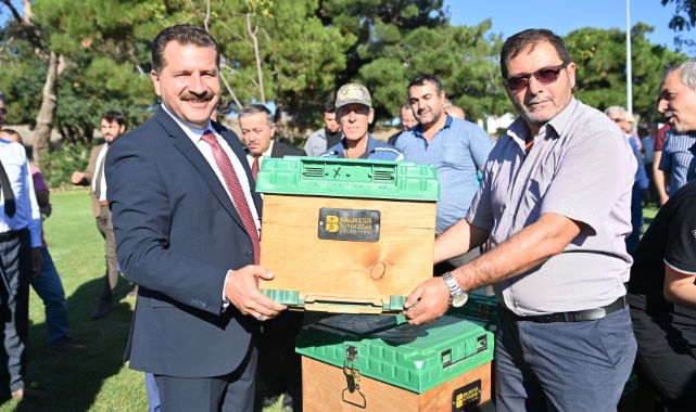 Balıkesir’in ballarına Paris ve Londra’dan ödül